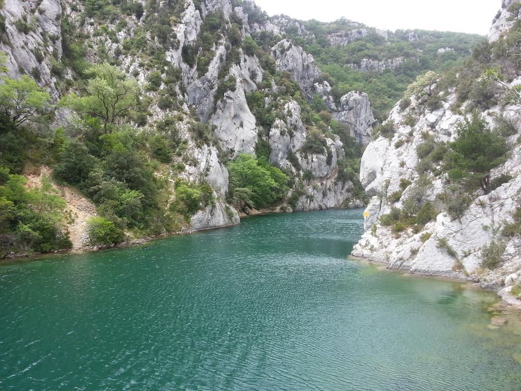 Un Petit Coin De Paradis Taradeau Rum bild
